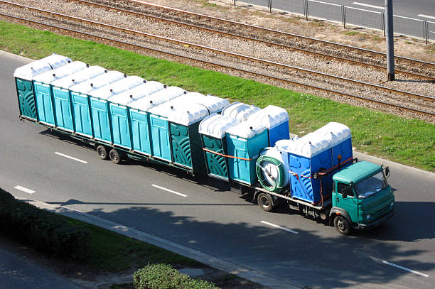 Affordable portable toilet rental in Santa Venetia, CA